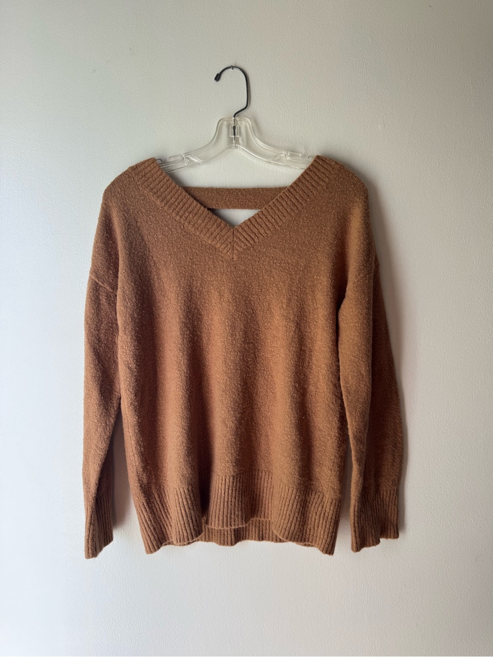 Coverstitched Fall Cozy Brown Knit Fuzzy Soft Sweater w/ Keyhole Cutout size s